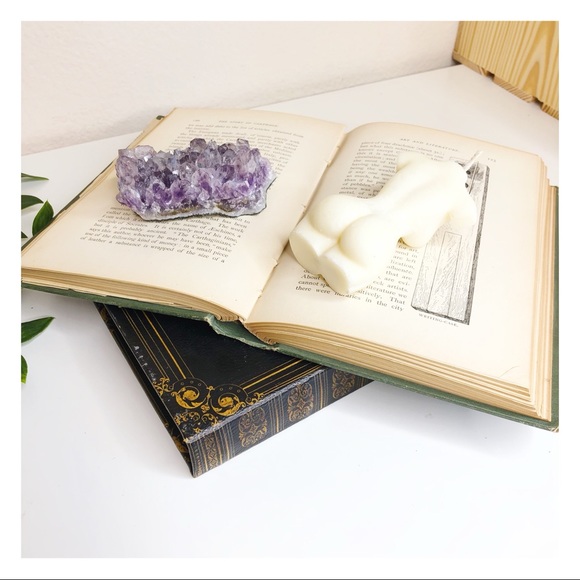 Moon Woman Goddess Body Soy Ritual Fall Candle - Picture 6 of 8